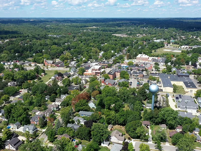 Steps from Downtown Saline & short drive to Ann Arbor