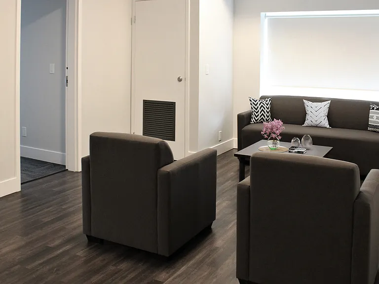 18 James St — Photo 3