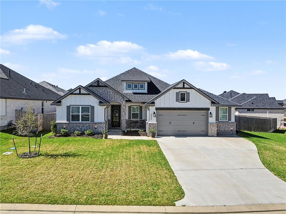 1st image of 3555 Chantilly Path