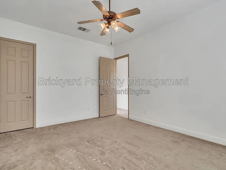 350 Pine Valley Dr — Photo 40