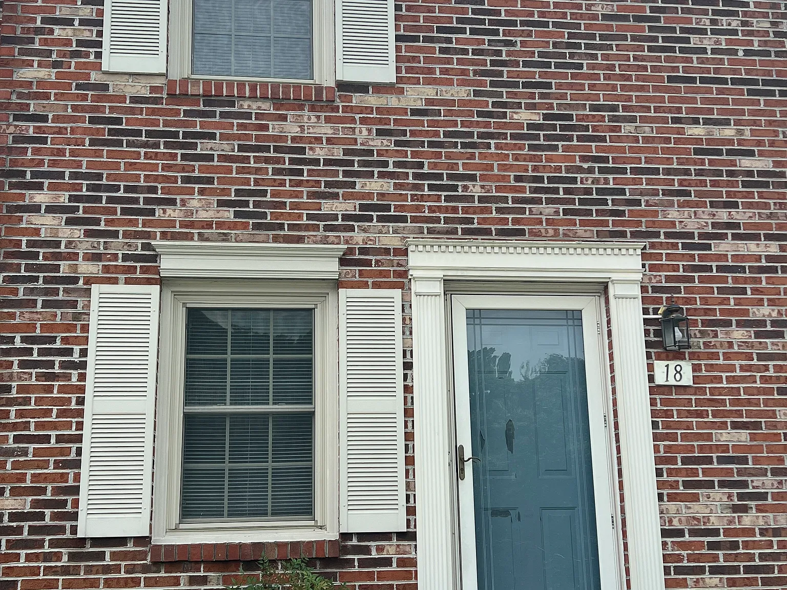 2 bed, 1.5 bath, 960 sqft, $1,100 — Photo 2