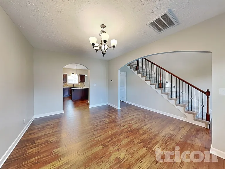 3772 Windhaven Dr — Photo 4