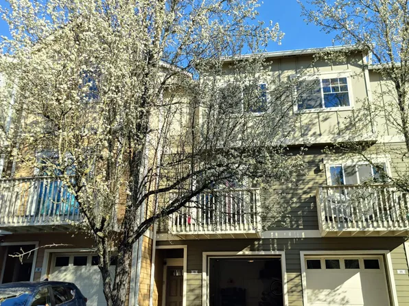 18405 SW Stepping Stone Dr APT 43, Beaverton, OR 97003