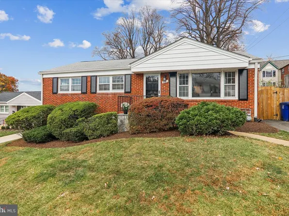 941 N McKinley Rd, Arlington, VA 22205