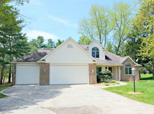 1046 Kelly St, Rome City, IN 46784