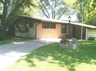 2217 Glendale Ave, Pekin, IL 61554
