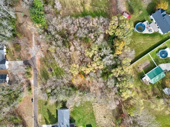 130 Two Joan Dr, Auburn, MI 48611