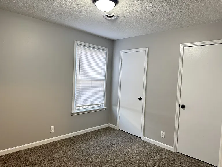528 Main St #8 — Photo 12