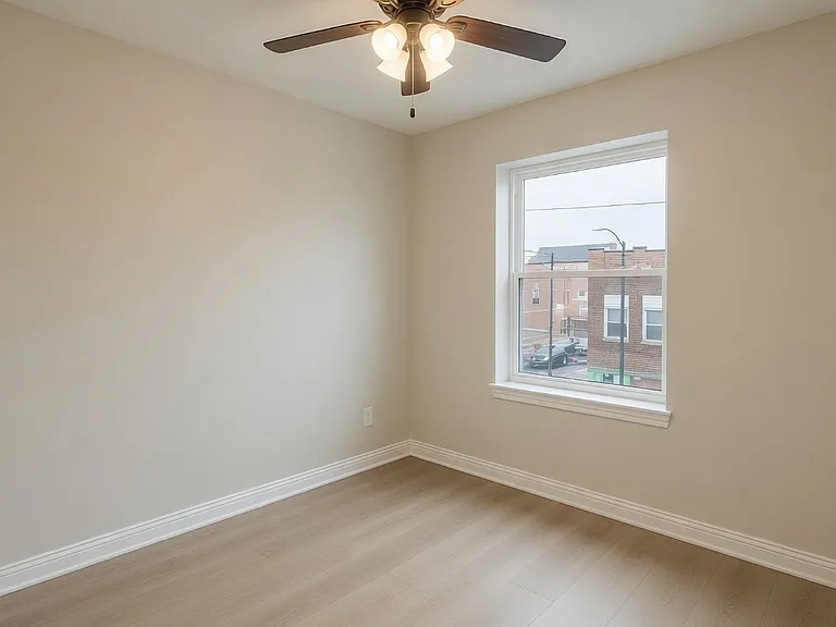 2552 S Central Park Ave #3 — Photo 5