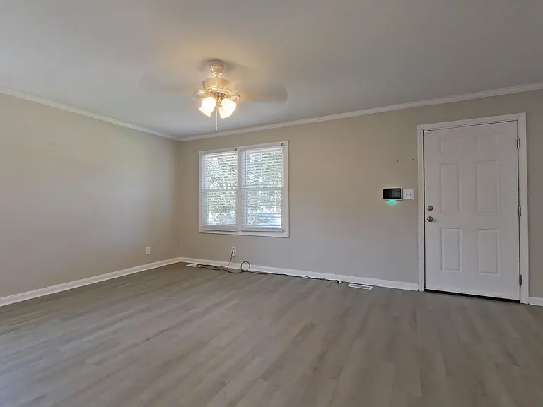 215 Fairview St — Photo 18