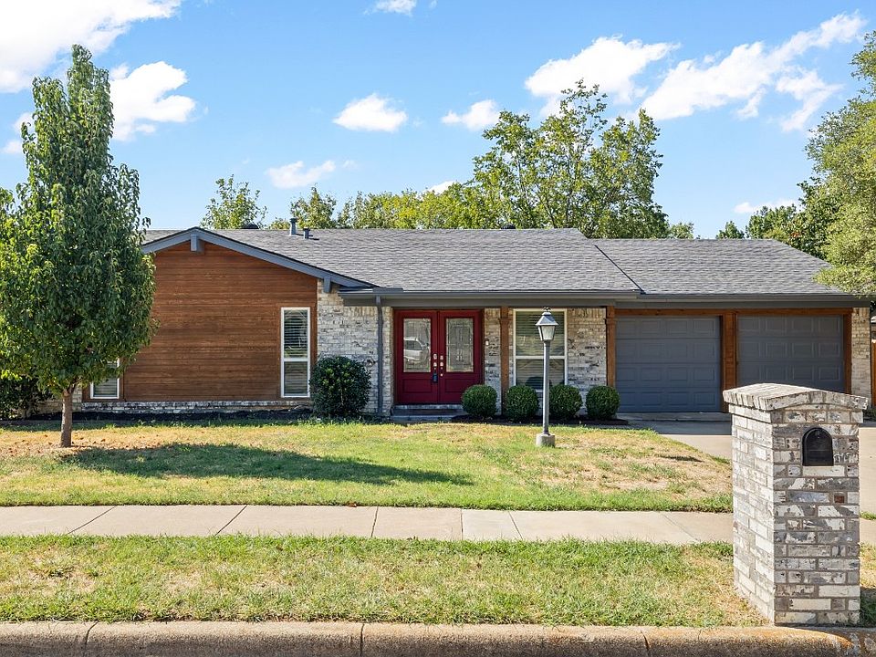 1st image of 1800 Lexington Pl