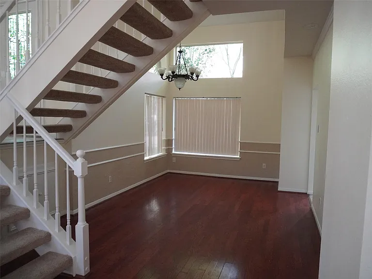 31 N Lakeridge Cir — Photo 6