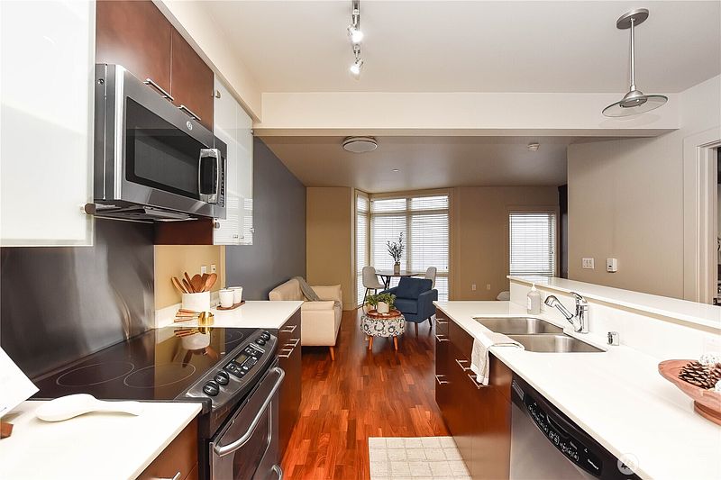 5th image of 159 Denny Way #402