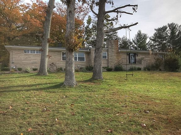 3rd image of 410 Bomont Ave
