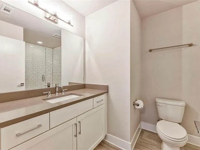 734 Taylor Ct NE — Photo 24