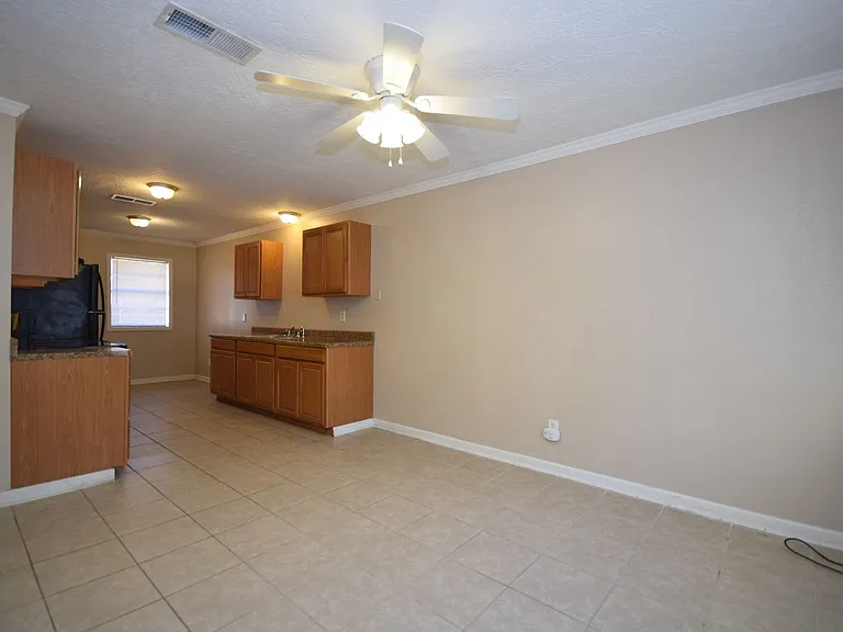 132 Wilson St — Photo 3