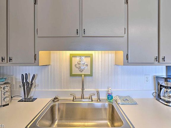 5th image of 6829 Thomas Dr #11