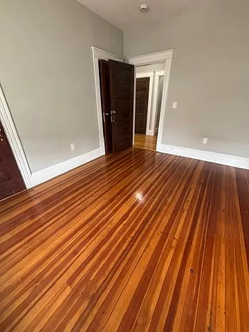 3 bed, 1.0 bath, 900 sqft, $3,000 — Photo 4