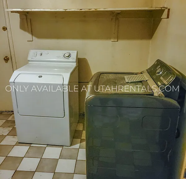 5162 S 800 W — Photo 17