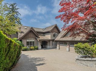 2638 Queens Ave, West Vancouver, BC V7V 2Z1