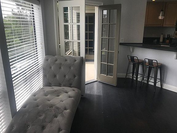 5th image of 1640 10th Ave Unit 304