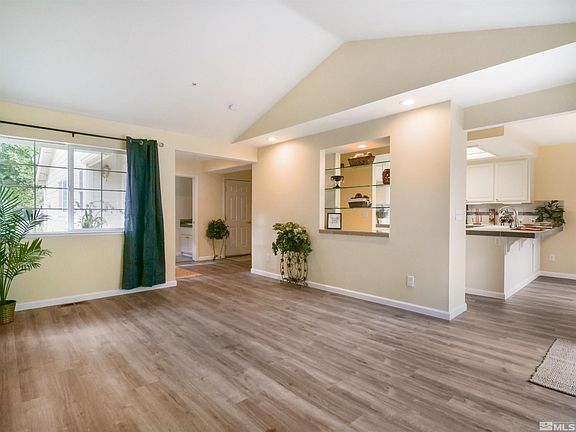 3rd image of 1179 Cottonwood St APT 9