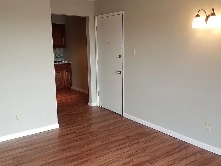 505 N Benton Ave — Photo 22
