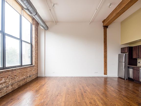 2nd image of 2650 W Belden Ave #203