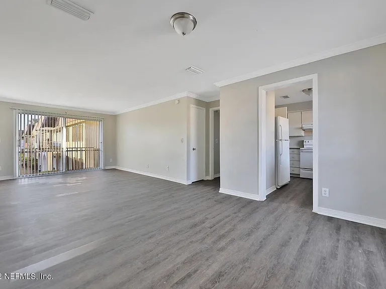 7346 El Barco Rd #8 — Photo 4