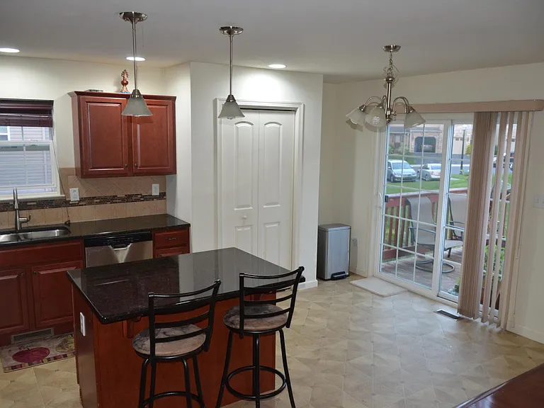 6200 Addison Dr — Photo 10