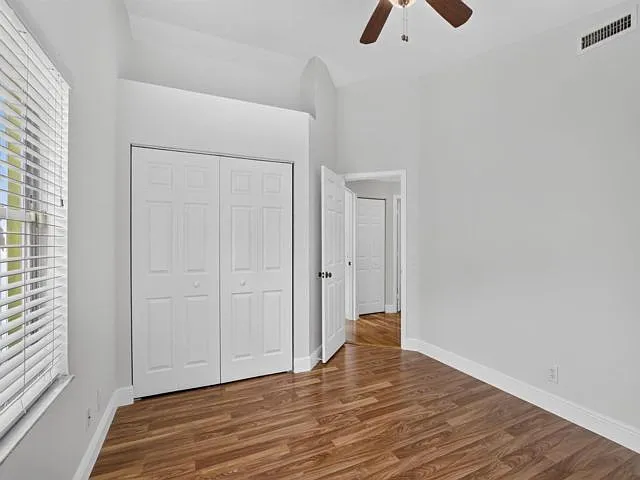 1959 Water Ridge Dr — Photo 10