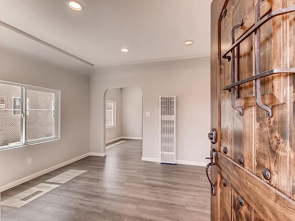 3rd image of 4216-4218 Estrella Ave