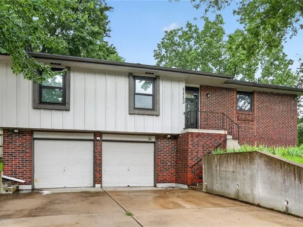 1113 W Valley Rd, Olathe, KS 66061