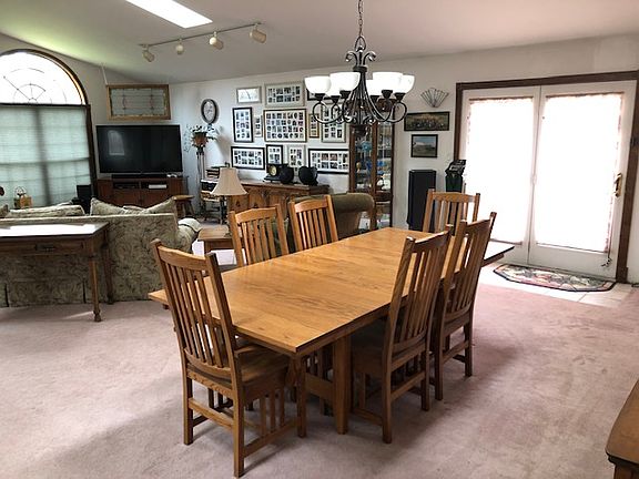 3rd image of 617 Auburn Ln