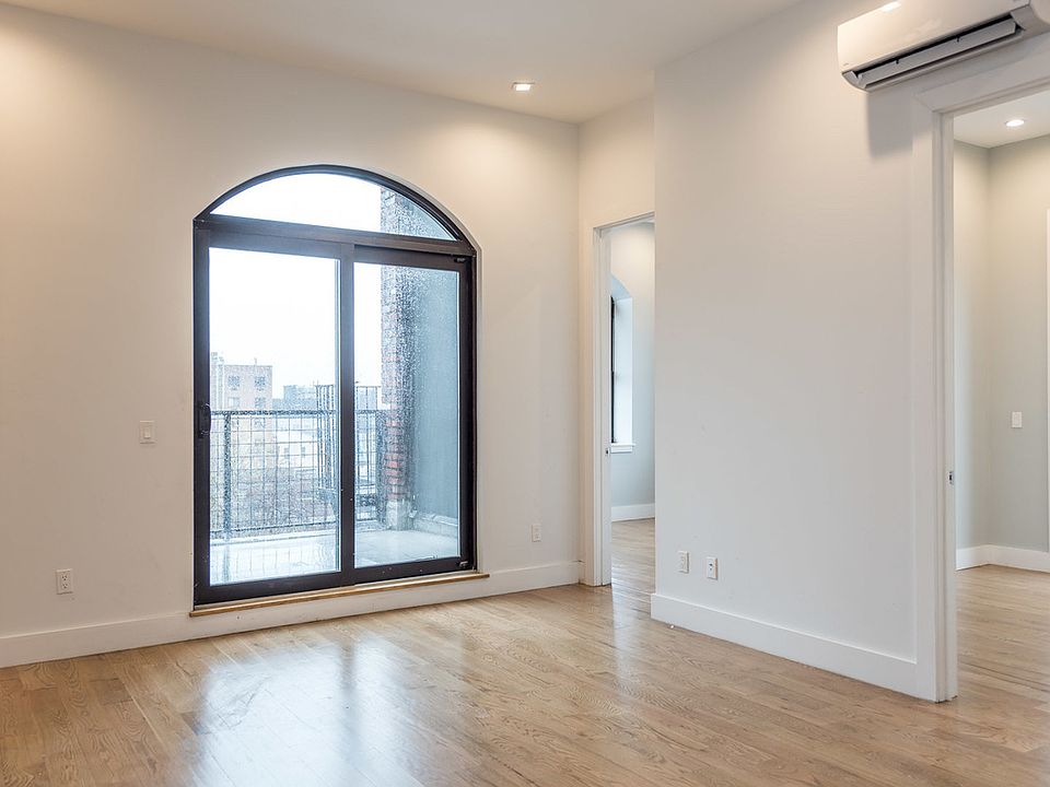 1st image of 196 Montrose Ave #5A