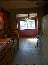 3rd image of 138 Roosevelt Ave