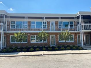 800 N Hamlin Ave #4A, Park Ridge, IL 60068