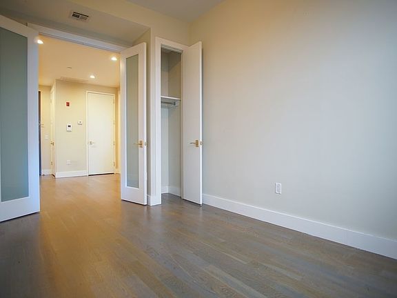 5th image of 164 Stuyvesant Ave APT 4F
