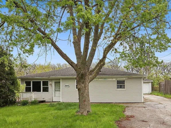 26835 S Linden Ln, Crete, IL 60417
