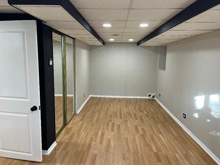 4523 N Keokuk Ave #BASEMENT — Photo 12