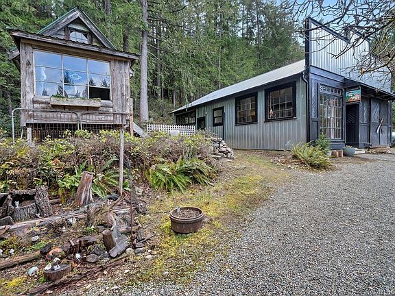 3rd image of 3003 Glen Eagles Rd