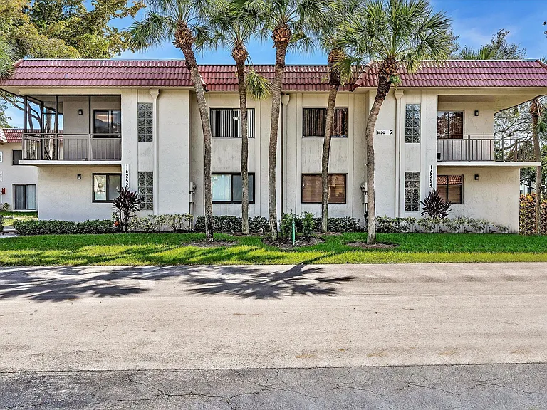 16252 Laurel Dr #201 — Photo 1