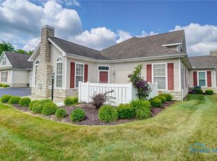 6011 Quarrys Edge Ln, Sylvania, OH 43560