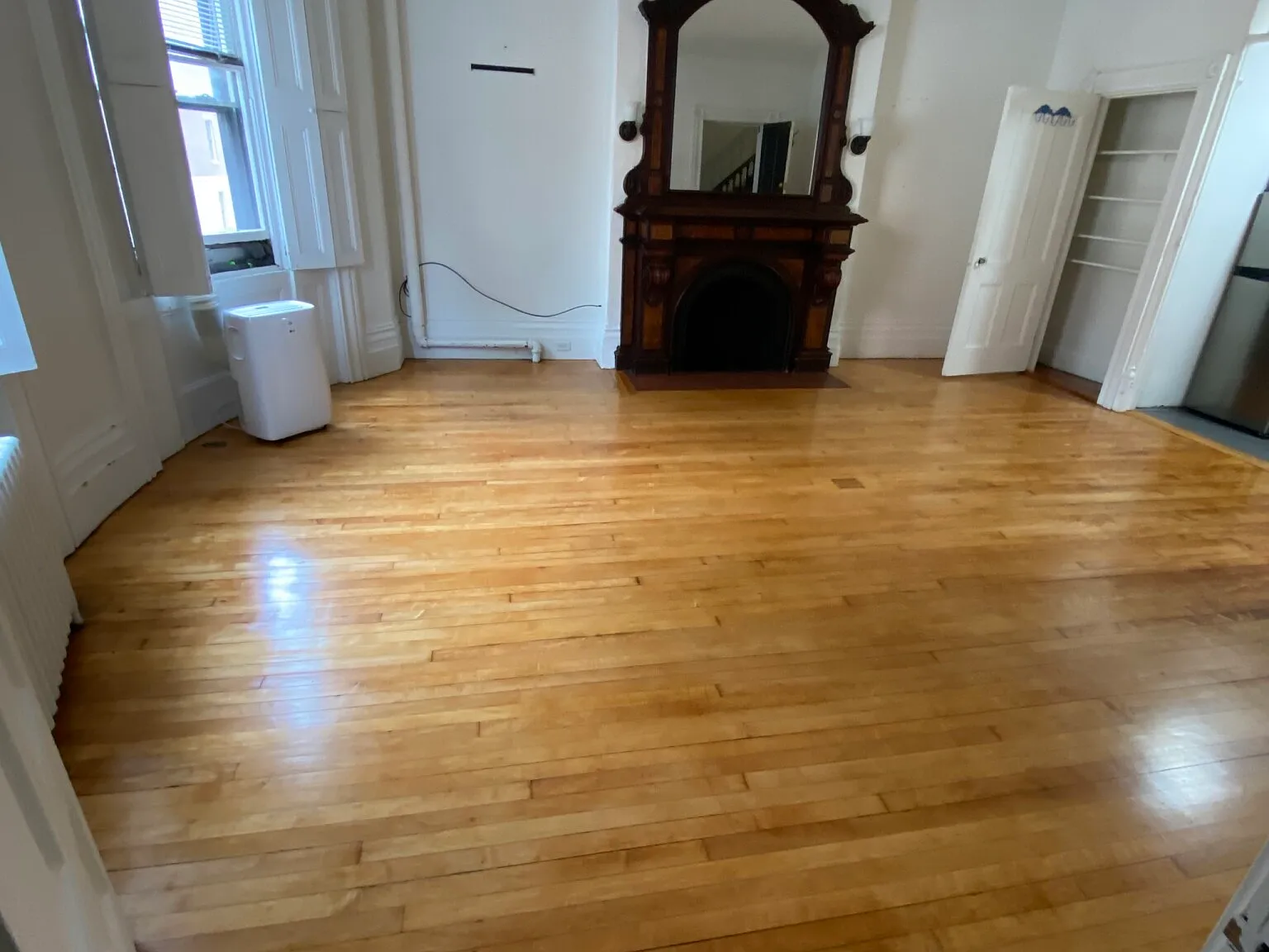 Studio, 999 sqft, $2,650 — Photo 2