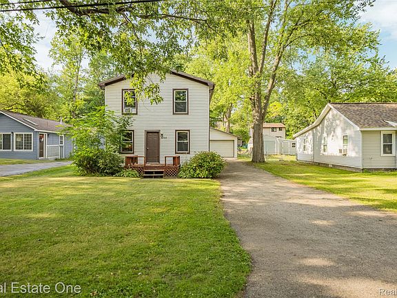 3rd image of 4866 Filer St