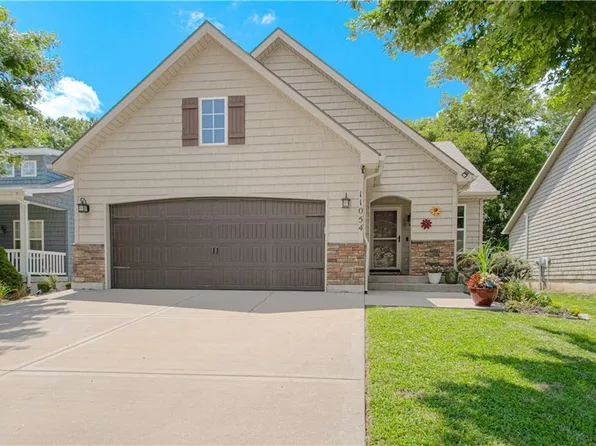 11054 Whispering Ln, Kansas City, KS 66109