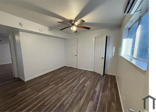 2701 Hemphill St — Photo 3