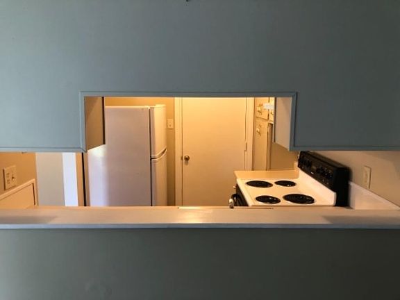 4th image of 3229 Lupine Dr