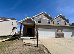 1316 Myrtle Beach Ave, Champaign, IL 61822