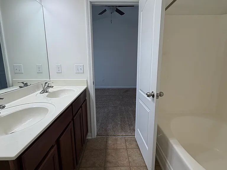 5413 Big Bass Dr — Photo 33